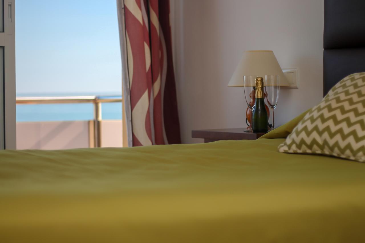 Hostal Esperanza Benajarafe Dış mekan fotoğraf
