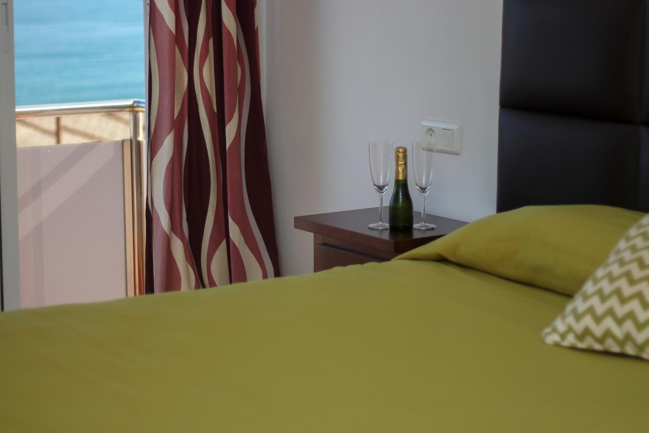 Hostal Esperanza Benajarafe Dış mekan fotoğraf