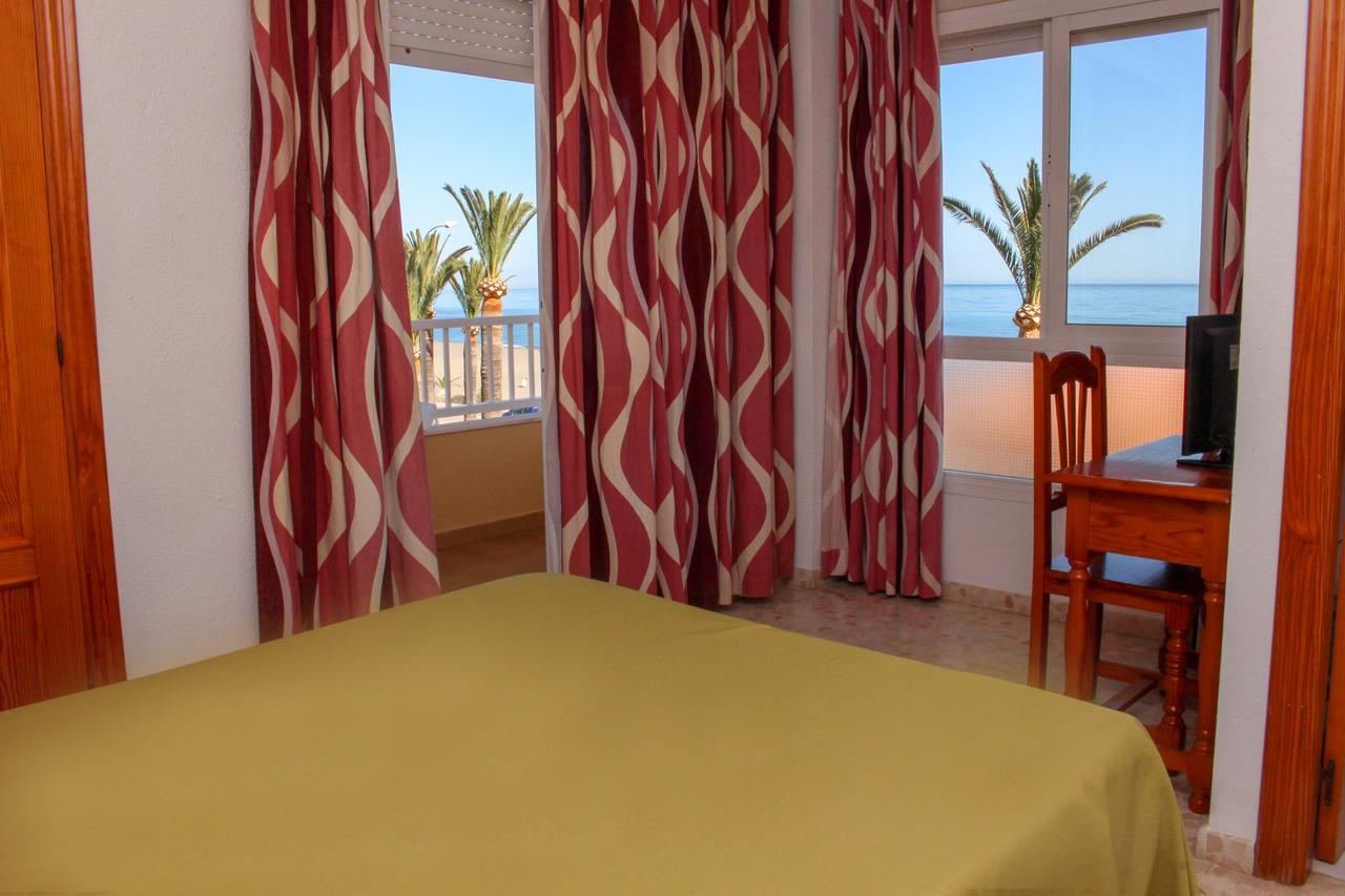 Hostal Esperanza Benajarafe Dış mekan fotoğraf